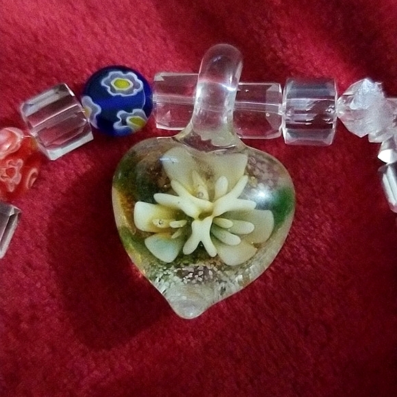 Millefiori Glass dried flower In glass heart pendant On Bracelet - Picture 6 of 10